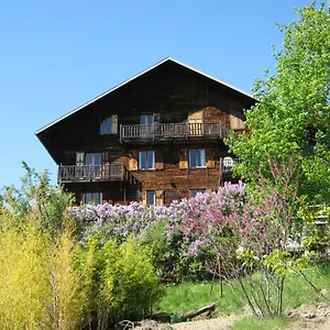Le Vieux Chalet Bed & Breakfast