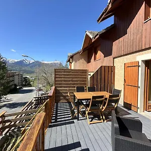 T3 Au Plan D’eau D’embrun Avec Garage Et Terrasse Appartement